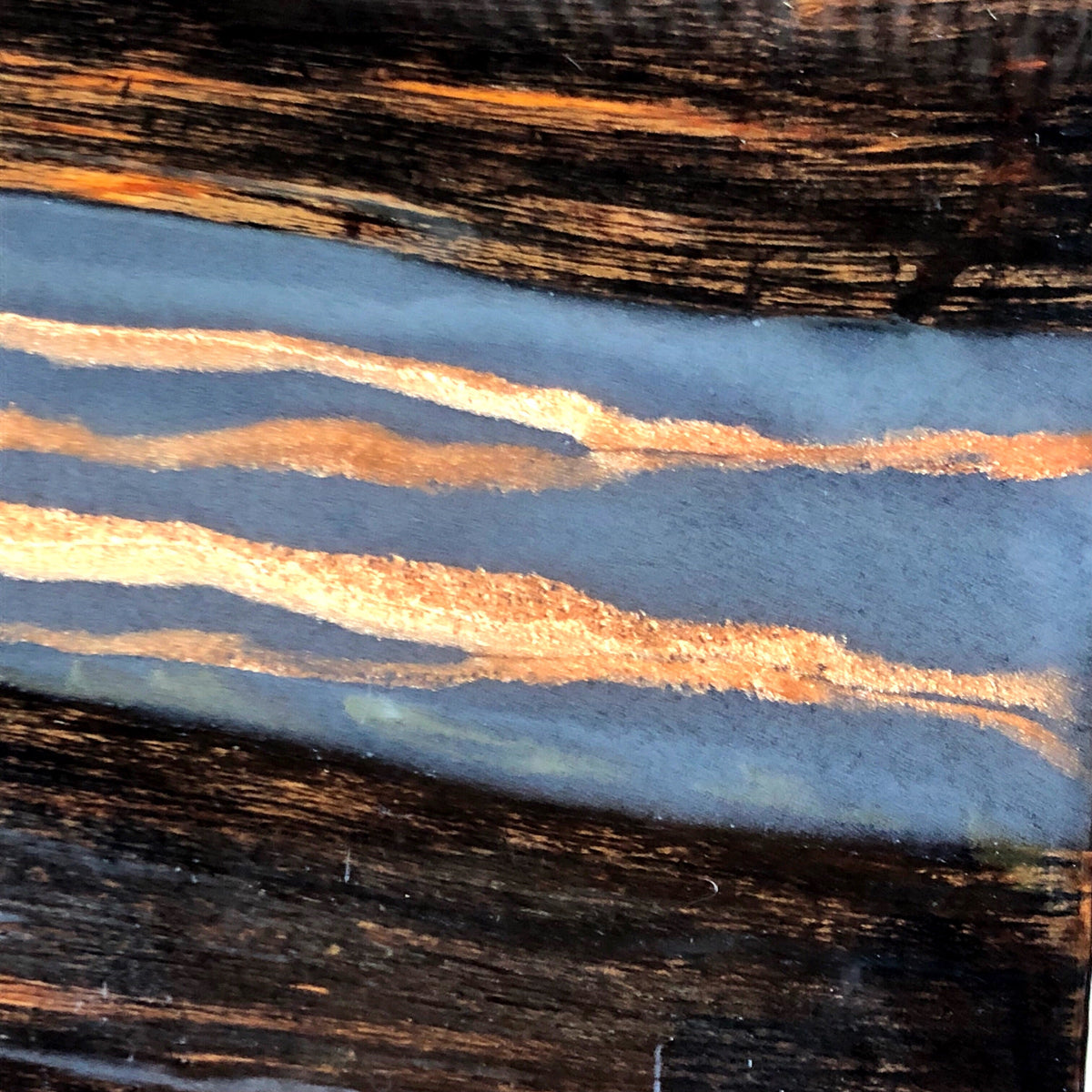 River coffee table - Artified Apparel