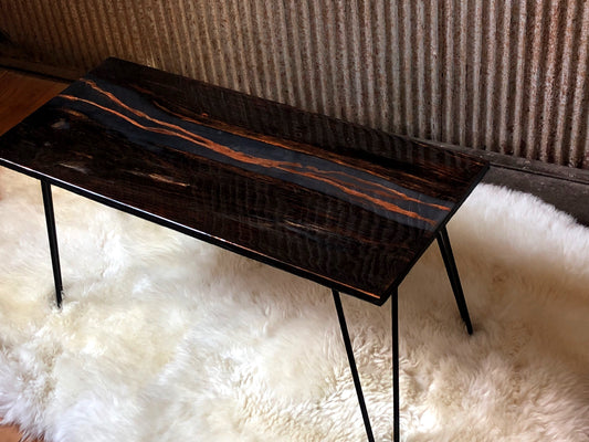 River coffee table - Artified Apparel