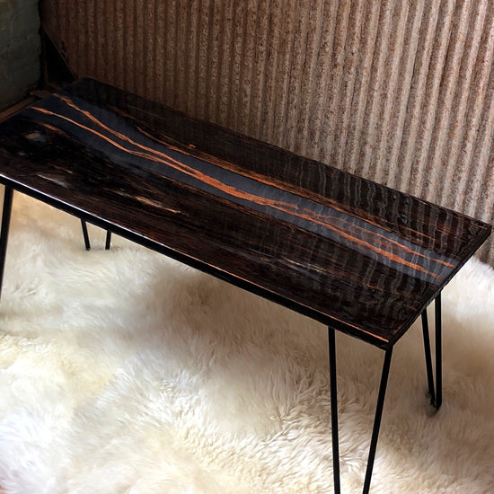 River coffee table - Artified Apparel